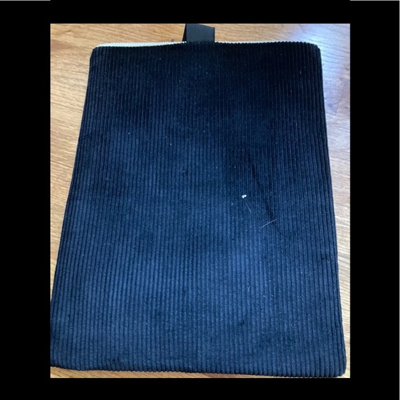 Néw Sorel laptop sleeve or use for whatever to carry items🎈🎁 - Picture 2 of 5